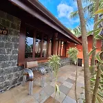 Casa Na Praia Vermelha Do Centro Em Ubatuba